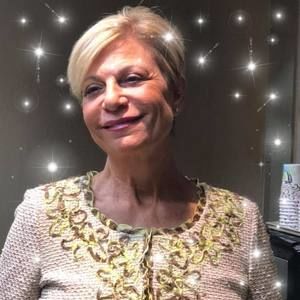 Meet your Posher, Deborah